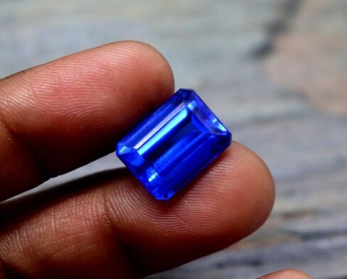 Natural 10.5 Ct Emerald Cut Unheated Untreated Royal Blue Sapphire Loose Gemstone Collectable Gem Stone 14 x 10.5 x 6.8 mm Approx Perfect for Custom Jewelry Creation in Saudi Arabia