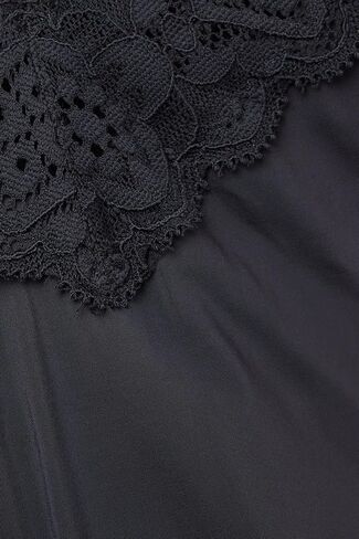 Woman's Lace and Microfiber ‘80s Style Brazilian in Saudi Arabia