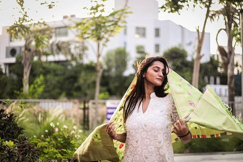 DEVANGI Floral Silk Blend Dupatta in Saudi Arabia