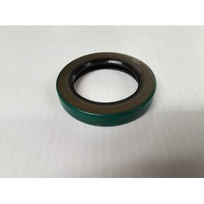 C-6 الخلفية (3.066 "OD) (شاحنة W الترباس على نير) 1968 UP Metal Clad SEAL ناقل حركة أوتوماتيكي in Kuwait