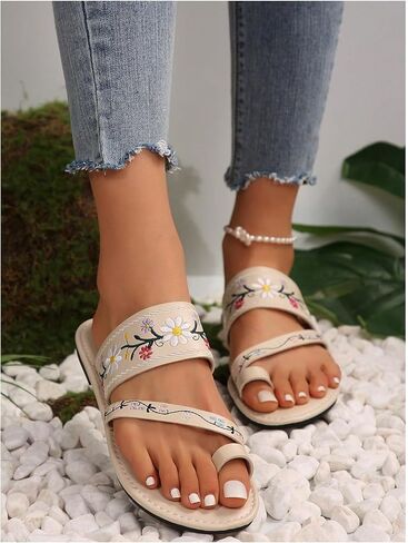 OYOANGLE Women's Boho Floral Embroidered Flat Sandals Toe Ring Leather Flip Flops Vacation Beach Thong Sandals in Kuwait