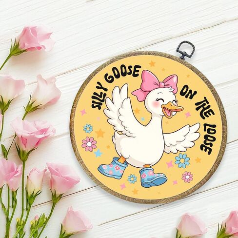 لطيف القوس أوزة ديكور أوزة زخارف الحفلات GOOSES عاشق الهدايا جدار ديكور جولة القماش الجدار الفن مؤطرة المطبوعات الفنية ملصقات العمل للمنزل غرفة المعيشة لوحة نوم 10.2x10.2 بوصة in Kuwait