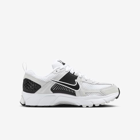 Nike Vomero 5 Big Kids 'Shoes (HF6998-104 ، White/Platinum Tint/Metallic Platinum/Black) 5.5 in Saudi Arabia