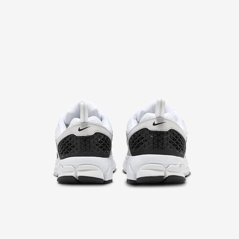 Nike Vomero 5 Big Kids 'Shoes (HF6998-104 ، White/Platinum Tint/Metallic Platinum/Black) 5.5 in Saudi Arabia