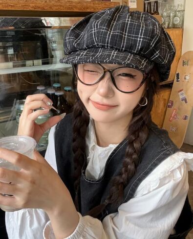 Cute Summer Plaid Hats for Women Vintage Y2K Preppy Berets Harajuku Cabbie Painter Hat Cap Fairy Grunge Newspaper Cap in Saudi Arabia