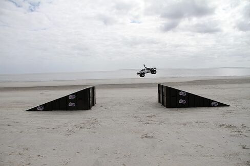 Skateboard Ramp Park Starter Pack with 2 Ramps and 1 Landing Deck & Connectors in Saudi Arabia