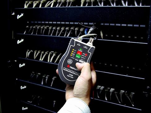 جهاز اختبار الشبكة المحلية للقطط للجيب من Triplett CTX200 لكابلات RJ45 وCAT 5/6 والكابلات المحورية مع نتائج تمرير/فشل فورية in Kuwait