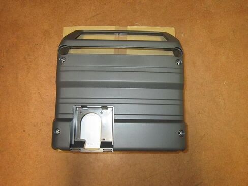 Honda 63310-ZS9-A00ZA Cover ، الخلفية *NH314 *؛ 63310ZS9A00ZA التي صنعتها هوندا in Saudi Arabia