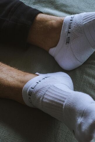 Strideline Basic Low Cut Socks | Quad-Ply Yarn Padding, Direct Compression and Zoned Cushioning, 1 Pack (Black, Small) in Saudi Arabia