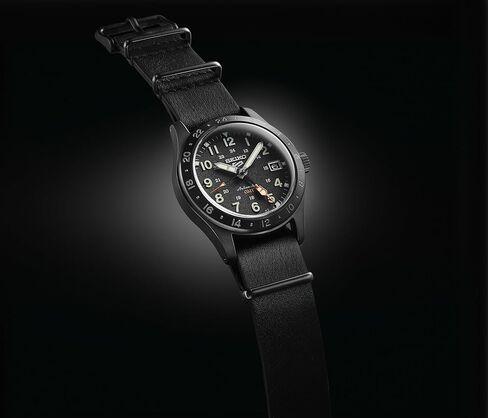 Seiko 5 Sports Field GMT "Style Sports" الميكانيكية اللف أوتوماتيكي (ملجأ باليد) الرجال in Kuwait