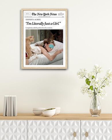 مجلة EcoHest العصرية Audrey Hepburn Magazine Framed Wall Art ، 12x16 في Oak Wood I'm حرفيًا مجرد فتاة من القماش الفني للفنون ، مجموعة Beige Retro من 1 لغرفة المعيشة غرفة نوم in Saudi Arabia