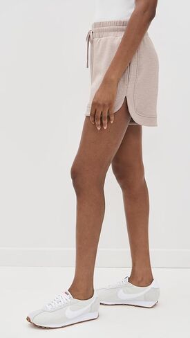 Varley Women's Ollie High Rise Shorts 3.5" in Kuwait