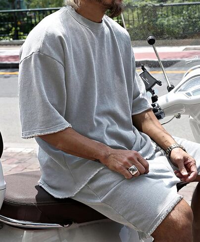 Mens Tracksuit Short Sleeve Tshirts and Shorts Set 2 Piece Outfits Casual Sweatsuits with Pocket in Kuwait