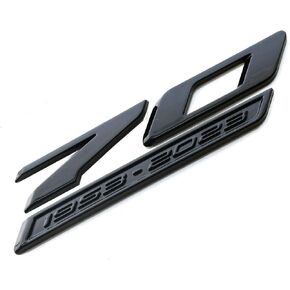 1x شعار جانبي جديد للذكرى السبعين لشارة السيارة البديلة لسيارة كورفيت 2020-2024 C8 الأصلية GM 70th (أحمر) in Kuwait