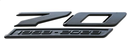 1x شعار جانبي جديد للذكرى السبعين لشارة السيارة البديلة لسيارة كورفيت 2020-2024 C8 الأصلية GM 70th (أحمر) in Kuwait