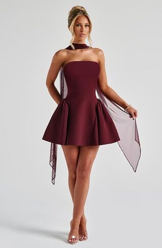 Teens Satin Short Homecoming Dresses with Scarf Halter Strapless Cocktail Party Dress VS197 in Saudi Arabia