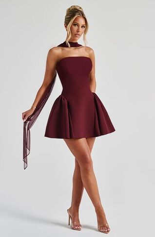 Teens Satin Short Homecoming Dresses with Scarf Halter Strapless Cocktail Party Dress VS197 in Saudi Arabia