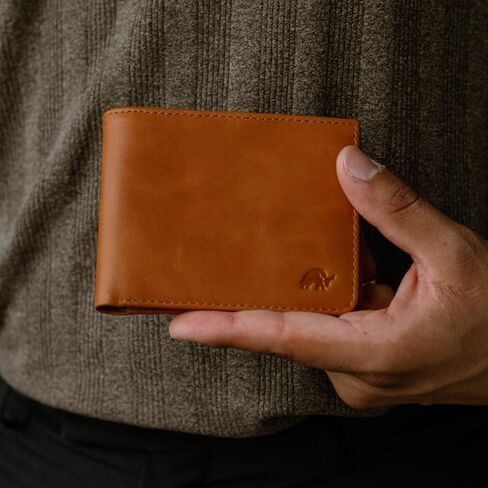 Bullstrap Leather Smart Wallet للرجال مع تعقب | Apple® ابحث عن محفظة ثنائية ذات طيبة من الجلد المتوافقة مع الحبوب المدمجة مع تعقب مدمج | نحيف وجميل مع الزنجار الفريد | سيينا in Kuwait