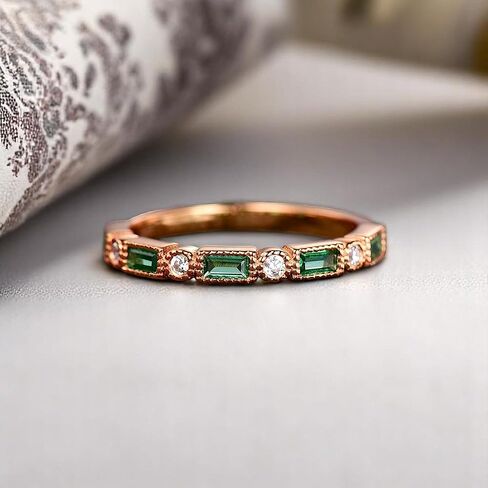 Art Deco Emerald & Moissanite Band for Women ، 14K صلب صلب ذهبي خمر خاتم خمر خمر ، ومجوهرات هدية عيد ميلاد ، فرقة الزفاف الخالدة in Kuwait