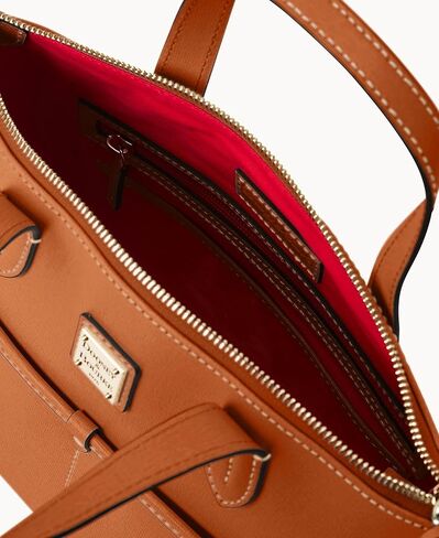 حقيبة يد Dooney & Bourke ، Saffiano Small Daniela Satchel in Kuwait