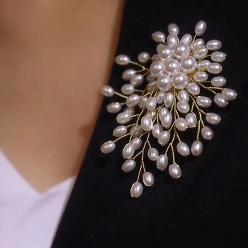 Charm White Pearl Brooch Pins for Women,Striking Large Pearl Flower Statement Costume Pin Graceful Wedding Anniversary Prom Jewelry Gifts in Saudi Arabia