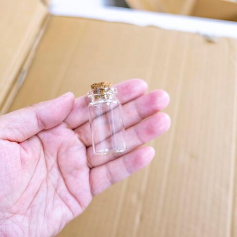 6 PCS 8ML زجاجات زجاجية واضحة مع سدادات Cork ، قوارير زجاجية صغيرة ، الجرار مع سدادات الفلين لصالح حفلات الزفاف ، وملحقات تخزين الفن ، حرفة DIY in Kuwait