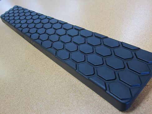 Mopar Dodge Ram Side Step Nerf Bar Bar Pad Pad Oem in Saudi Arabia