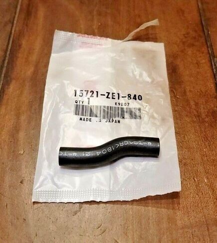 Replacement for HONDA NEW Genuine Breather Tube FC600 GX120 GX160 GX200 15721-ZE1-840 OEM in Kuwait