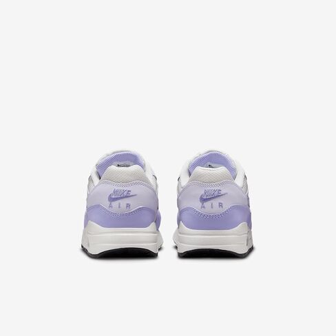 أحذية Nike Air Max 1 Big Kids (DZ3307-011 ، صبغة البلاتين/بالكاد العنب/الأسود/الكوبية) in Saudi Arabia