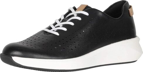 حذاء رياضي نسائي من Clarks، Un Rio Tie in Saudi Arabia