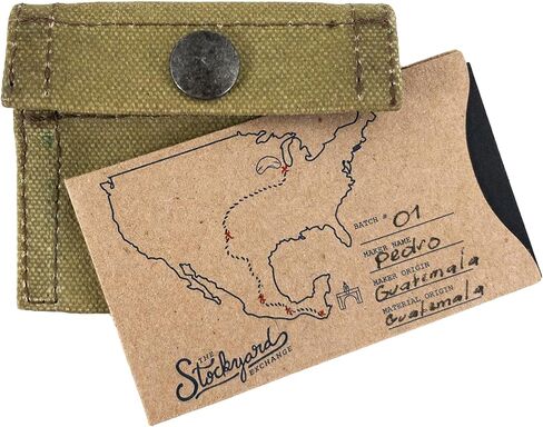 حقيبة مباريات مربعة مصنوعة يدوياً من قماش مشمع - قماش مشمع in Kuwait