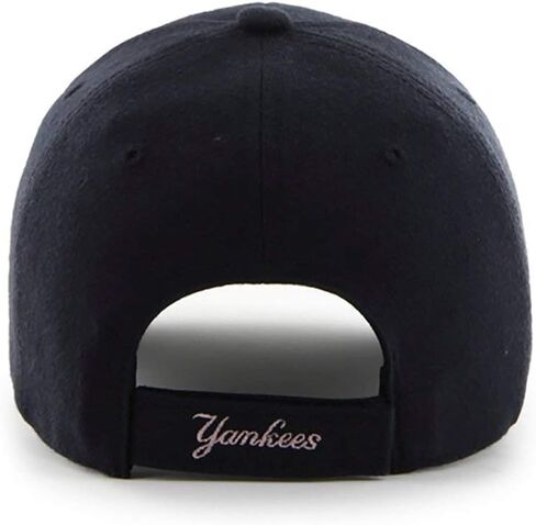 '47 Forty Seven Women's Brand Yankees Hat قبعة كروية باللون الوردي الساخن in Kuwait