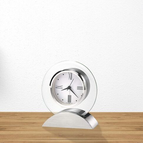Howard Miller Brayden Alarm Tabletop Clock - ساعة مكتب حديثة من الزجاج التناظري مع حركة الكوارتز ، وتشغل البطارية ، قاعدة الألومنيوم ، الانتهاء من الفضة ، المنبه لغرفة النوم ، المكتب ، الرف ، وديكور غرفة المعيشة in Saudi Arabia