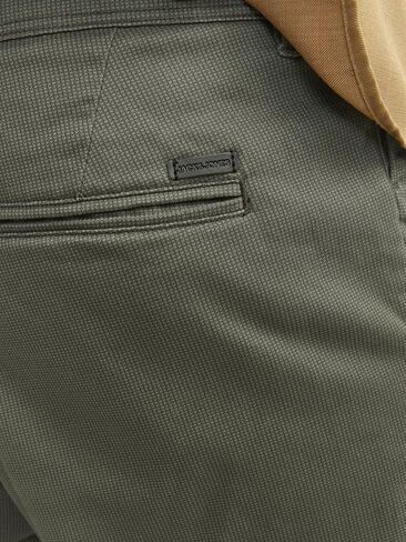 JACK & JONES Men Chino Shorts in Kuwait