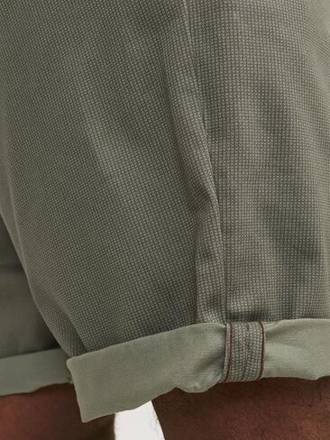 JACK & JONES Men Chino Shorts in Kuwait