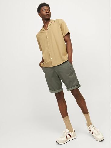 JACK & JONES Men Chino Shorts in Kuwait