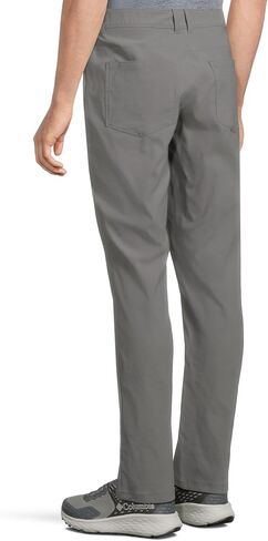 Columbia Men's Black Mesa 5 Pocket Chino Pants in Saudi Arabia