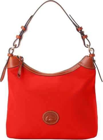 حقيبة كتف إريكا كبيرة الحجم للنساء من Dooney & Bourke مصنوعة من النايلون، مع حزام كتف قابل للتعديل والفصل in Kuwait