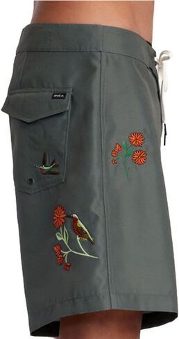 RVCA Men Fix Fixed Heist 16 "Boardshorts in Saudi Arabia