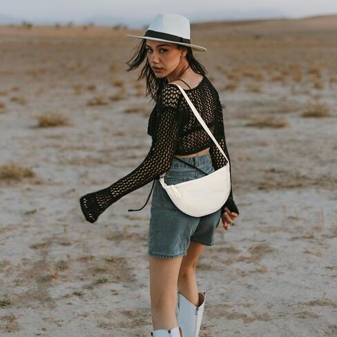 Small Nylon Crescent Crossbody Bag for Women Men Trendy, Waterproof Crescent Sling, Lightweight Travel Purses in Kuwait