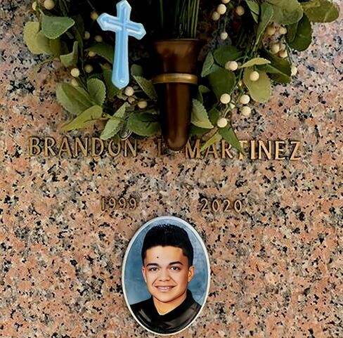Bob's All Italian Headstone Pictures Ceramic Memorial Photo Tile - Oval Tile with Picture for headstones. Photo Memorial Plaque. 100% Weatherproof. NO Fading (2.7"x3.2") in Saudi Arabia