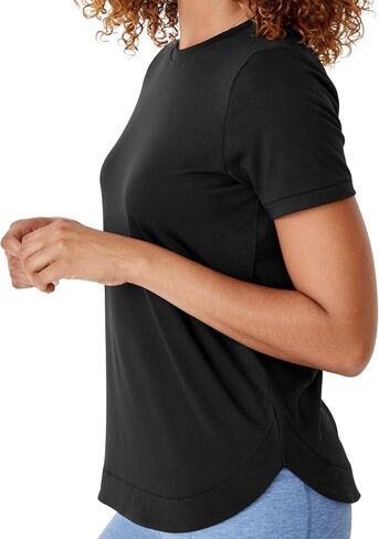 يوكي للسيدات النشطات النشط Everivay Short Sleeve Crew Neck Tee in Saudi Arabia