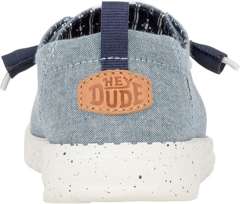 Hey Dude Wendy Chambray أزرق فاتح مقاس 7، أحذية نسائية، أحذية بدون كعب للسيدات، مريحة وخفيفة الوزن in Saudi Arabia