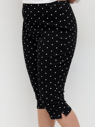 CIDER Plus Size Cotton-Blend Mid Rise Polka Dot Capri Leggings in Saudi Arabia