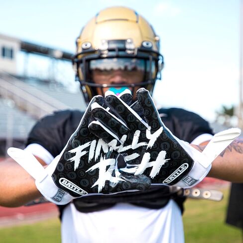 Battle Sports Wide Receiver Football Gloves - Adult and Youth Football Gloves in Kuwait