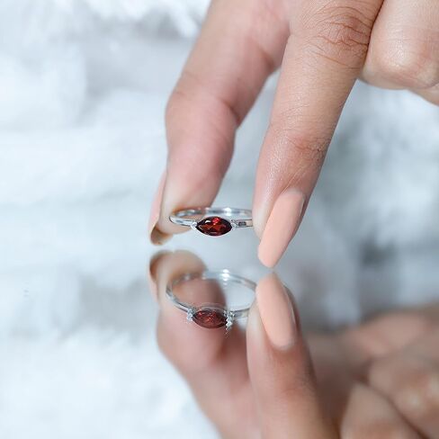 خاتم وعد حقيقي معتمد في الفضة المطلية بالذهب 14K ، جودة AAA ، خاتم Birthstone في يناير - جاهز للهدية in Saudi Arabia