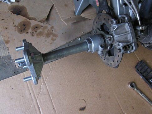 Polaris Magnum Scrambler Sport Trail Blazer Boss Real Wheel Hub 2200341 5131777 in Saudi Arabia