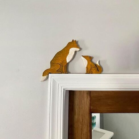 Mama and Baby Fox Door Topper Adorable Fox Shape Statue Door Corner Sculpture for Handcrafted Wood Decor Sign, Creative Wooden Art Figurine Ornament for Garden Living Room Bedroom Office (Baby+Mama) in Kuwait