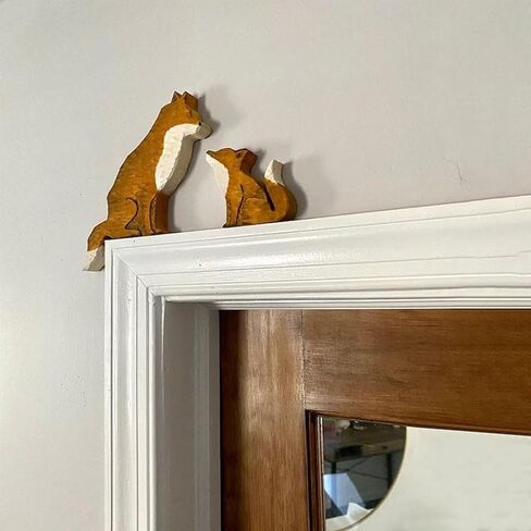 Mama and Baby Fox Door Topper Adorable Fox Shape Statue Door Corner Sculpture for Handcrafted Wood Decor Sign, Creative Wooden Art Figurine Ornament for Garden Living Room Bedroom Office (Baby+Mama) in Kuwait