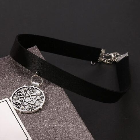 قلادة Blingsoul Wtchr Black Choker للنساء - قلادة طوق قابلة للتعديل مع قلادة لطيفة ، هدية مجوهرات على طراز Yenefer على طراز Yenefer in Saudi Arabia